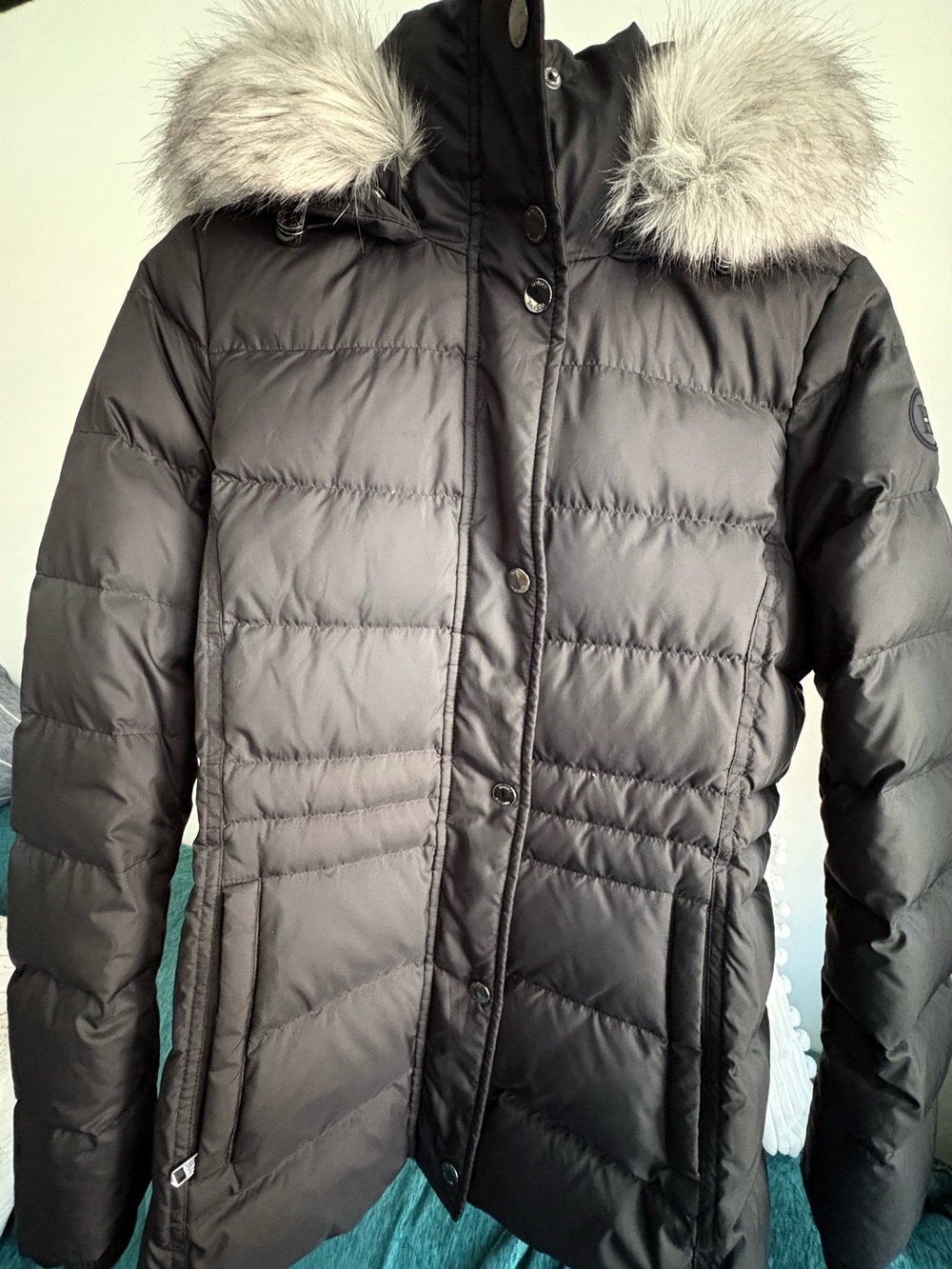 Tommy Hilfiger Black Quilted Puffer Jacket with Faux Fur Trim